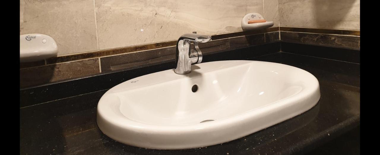 Nile Guardian Hotel ギーザ エクステリア 写真